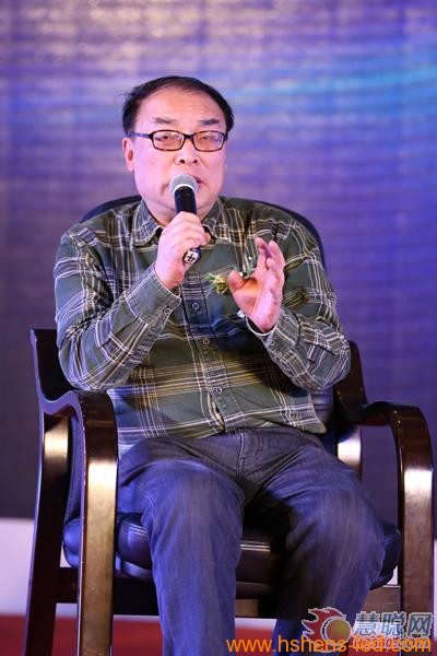 上海廣告協(xié)會(huì)戶外廣告委員會(huì)主任裘東明